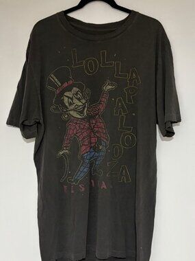 Lollapalooza 2021 Distressed Washed Black Graphic Music Festival Tee Shirt XXL